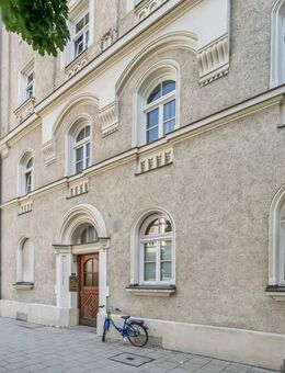 Unter Denkmalschutz - Sanierungsbedürftige 2-Zimmer-Wohnung in Top Lage von München-Neuhausen - München