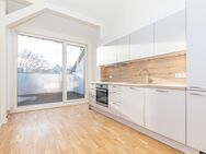 Loftartige Dachgeschosswohnung mit Terrasse & Einbauküche! Renoviert & bezugsfrei! TOP ZUSTAND! - Berlin