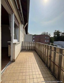 Frisch gestrichenen 2 ZKB Wohnung mit Balkon am Torhaus zu mieten - Saarbrücken