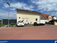 Modernes Einfamilienhaus mit Wärmepumpe, Photovoltaik, Garage & Stellplatz in Pattensen - Pattensen