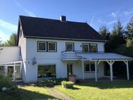 Saniertes 2-3 Familienhaus mit neuer Wärmepumpe in schöner Wohnlage von Grebenstein - Grebenstein