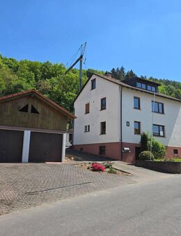 Viel Raum für Ideen – renovierungsbedürftiges Zweifamilienhaus mit Charme in Weilbach - Weilbach