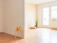 3-Raum-Wohnung mit offenem Wohn-/Essbereich und Balkon - Chemnitz
