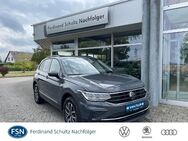 VW Tiguan, 1.5 TSI Life, Jahr 2023 - Demmin