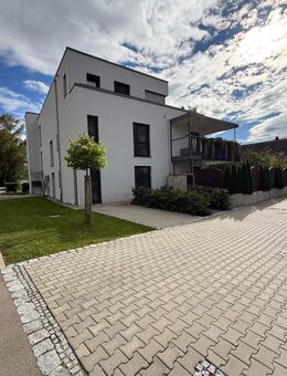 Exklusive Erdgeschosswohnung mit großem Garten in Schwabmünchen "Stellplatz und TG platz" - Schwabmünchen