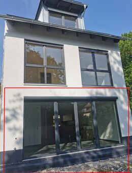 Modernes Wohnen in Hof - Neubauwohnung mit Terrasse und Grünfläche - Hof