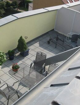 Traumhafte helle Dachgeschoßwhg. mit großer Terasse und Büro - Werdau