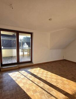 Ruhiges Zweifamilienhaus in Rötgesbüttel mit großem Garten - Rötgesbüttel