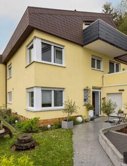 Großzügiges 3-Familien-Haus mit herrlichem Ausblick - Grenzach-Wyhlen