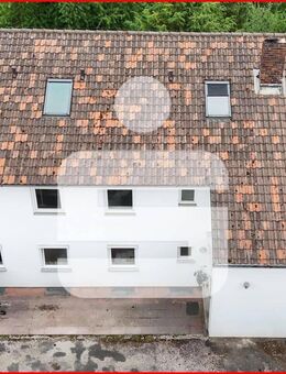 Zweifamilienhaus mit großem Grundstück und zweitem Baurecht - Ebermannstadt