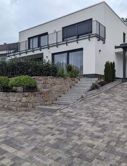 Exklusives Einfamilienhaus mit Fernblick - Untermünkheim