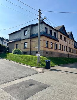 Mehrfamilienhaus voll vermietet mit Garagen/Carport - Steinberg (Sachsen)