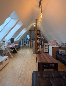 Dachgeschoss Wohnung mit kleinem Balkon - Neu Ulm