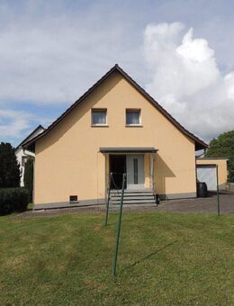 #Schnäppchen #Provisionsfrei für Käufer, Einfamilienhaus in sonniger Lage. 36103 Flieden - OT - Flieden