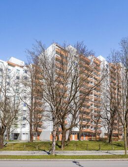 Helle 3,5-Zimmer-Wohnung mit Potenzial für 4 Zimmer - Toller Ausblick & Süd-Ausrichtung - München
