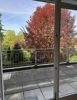 4-Zimmer-Wohnung auf zwei Etagen mit Dachterrasse in HH-Bergstedt - Hamburg
