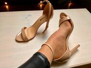 Atmosphere Damen High Heels Sandaletten beige Gr. 39 Lack glanz zu verkaufen 😍🤩 - München