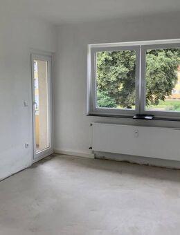 renovierte 2-Zimmer-Wohnung mit Balkon und neuem Tageslichtbad frei! - Ahlen