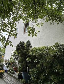Einfamilienhaus in Cadolzburg geeignet für eine große Familie oder Wohnen und Arbeiten in Idylle und Gemütlichkeit - Cadolzburg