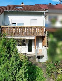 Familienidyll mit Potential: Reihenhaus mit Terrasse, Balkon & Garten - Geislingen (Steige)