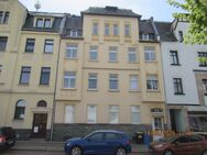 **attraktive 3-Raum DG-Wohnung mit großem Balkon** - Crimmitschau