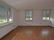 renovierte 4-Zimmer-Wohnung mit Balkon in 37627 Stadtoldendorf - Stadtoldendorf