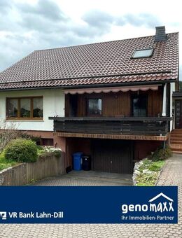 Mandeln: Gepflegtes Wohnhaus mit ausgebautem Dachgeschoss - Dietzhölztal