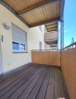 Einmalige, helle 3 Zimmer Wohnung mit Balkon und Stellplatz in ruhiger Altstadtlage - Nördlingen