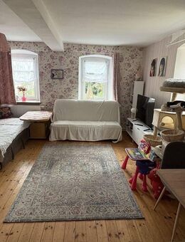 Idyllisches Bauernhaus mit Stallungen, großzügigem Grundstück und zeitgemäßem Wohnkomfort - Karlsdorf