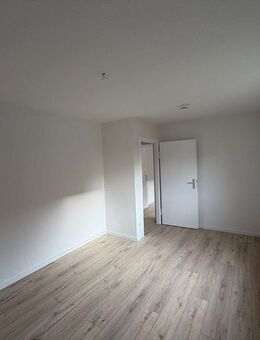 Erikastraße 15, SZ-Bad | Frisch renovierte, stadtnahe 4-Zimmerwohnung - Salzgitter