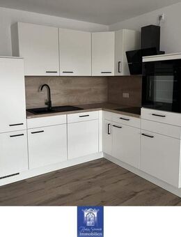 Perfekt sanierte 2-Zimmerwohnung mit optimalen Zuschnitt und Balkon im Erstbezug! - Arnsdorf