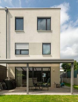 Exklusives Reiheneckhaus in moderner Architektur - stilvoll, effizient, familienfreundlich - Wiesloch
