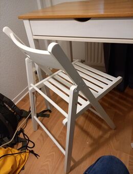 Esstisch und 2 Stühle gebraucht - Rostock