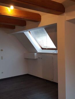 Attraktives Stadthaus in zentraler Lage von Roth - voll vermietet mit Wohn- und Gewerbeeinheit - Roth (Bayern)