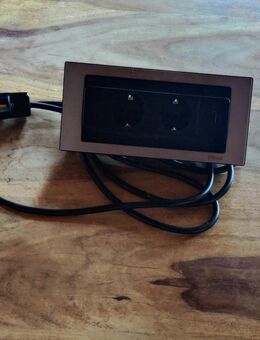 Tischsteckdosenleiste EVOline BackFlip 2 Schuko-Steckdosen USB C /// gebraucht /// 3 von 3 - Hannover