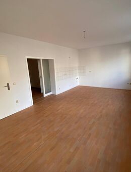 Tolle 4-Raum-Wohnung mitten im Zentrum von Zwickau - auch WG-geeignet! - Zwickau