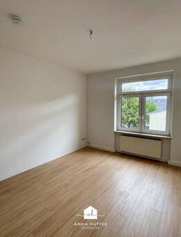 Helle 2-Raum-Wohnung mit Einbauküche - Gera