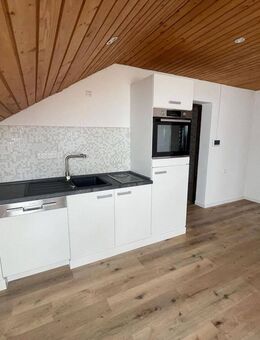 Schöne 3-Zi. Wohnung mit Aussicht in Großerlach - Großerlach