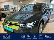 VW Golf, 1.5 TSI VIII Life, Jahr 2023 - Gladenbach