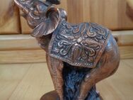 Elefant von A. Giannellin, signiert, bronzefarbig mit Antikfinish, 13 cm hoch - Usingen