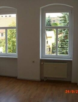 Tharandt , wunderschöne 2 Raum-Wohnung, zentrale Lage neben Sparkasse, neu renoviert. Auch für WG geeignet. ca. 65m² - Tharandt