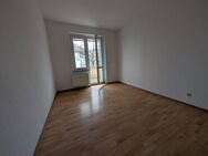 Wäre das was? Hübsche Zwei-Zimmer-Wohnung mit Balkon - Plauen
