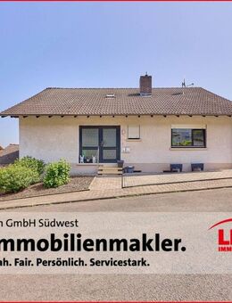 Zweifamilienhaus in ruhiger Lage mit Garage und Terrasse - Alsenz