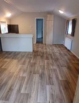 Mobilheim mit überdachter Terrasse, Gartenhaus und Stellplatz - Rodenbach (Hessen)