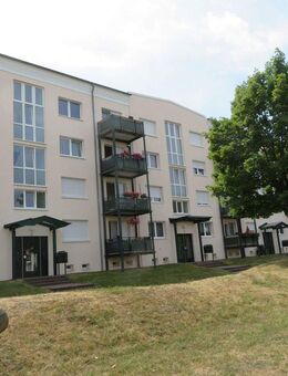 Gemütliche 2-Zimmer-Erdgeschosswohnung in ruhiger Lage - Naumburg (Saale)