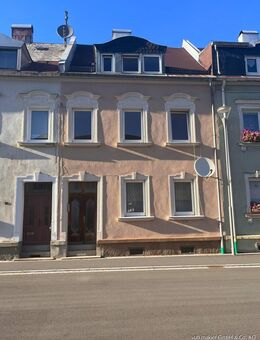 Stadthaus in Helmbrechts mit Charme gefällig? Hier ist Ihr neues Zuhause! - Helmbrechts