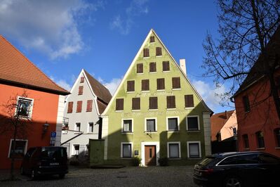 Ehem. Hopfenbauernhaus (E) zum Selbstausbau für große Familie oder Wohngemeinschaft mit Garten und Stellplatz