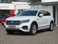 VW Touareg, V6 TDI Elegance Allradlenkung, Jahr 2019 - Meißen