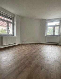 Erstbezug nach Sanierung - 6-R-Familien-Whg. mit Wärmepumpe & Wintergarten - Waldenburg (Sachsen)