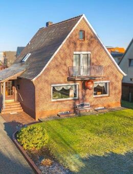 Solides Einfamilienhaus mit Vollkeller und Doppelgarage in begehrter Lage - Neu Wulmstorf